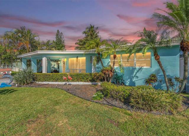 Property at 805 SE 14th Dr, Deerfield Beach, FL 33441, 2 beds, 2 baths