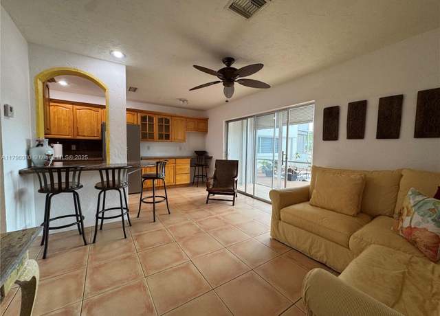 Property at 1700 Pierce St #202, Hollywood, FL 33020, 1 bed, 1 bath