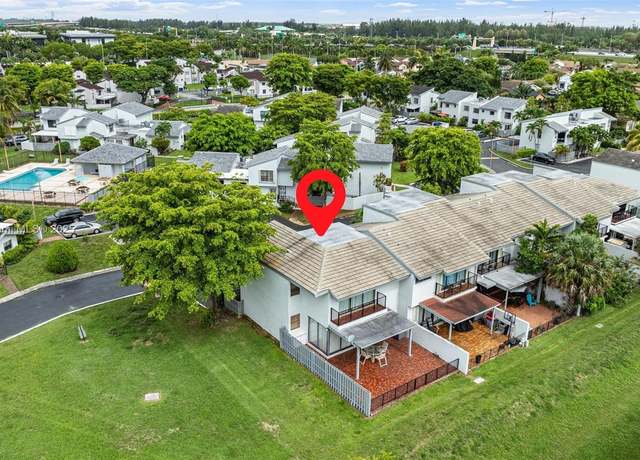 Property at 735 NW 105th Pl Unit C3, Miami, FL 33172, 3 beds, 2.5 baths
