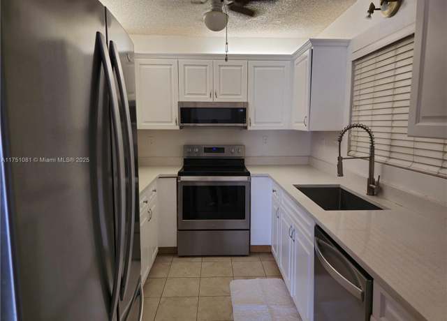 Property at 447 N Laurel Dr #447, Margate, FL 33063, 2 beds, 2 baths