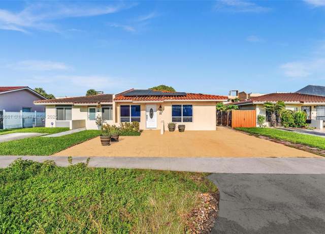 Property at 2440 SW 102nd Pl, Miami, FL 33165, 3 beds, 2 baths