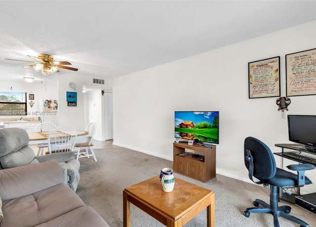 Property at 10466 Sunrise Lakes Blvd #305, Sunrise, FL 33322, 1 bed, 1 bath