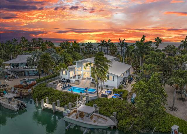 Property at 1220 Coury Dr, Key Colony, FL 33051, 6 beds, 4 baths