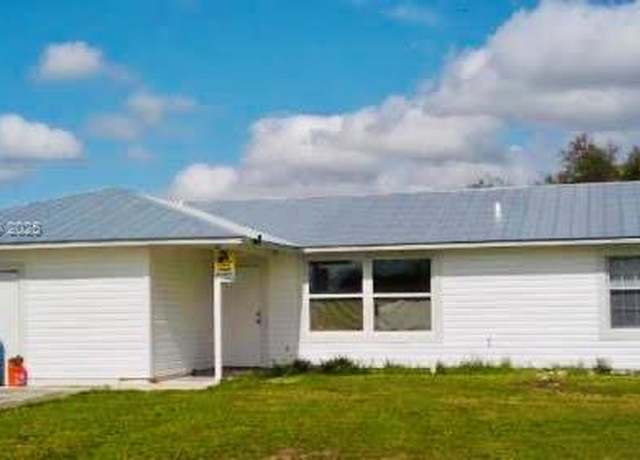 Property at 2804 26th SW, Lehigh Acres, FL 33976, 3 beds, 2 baths
