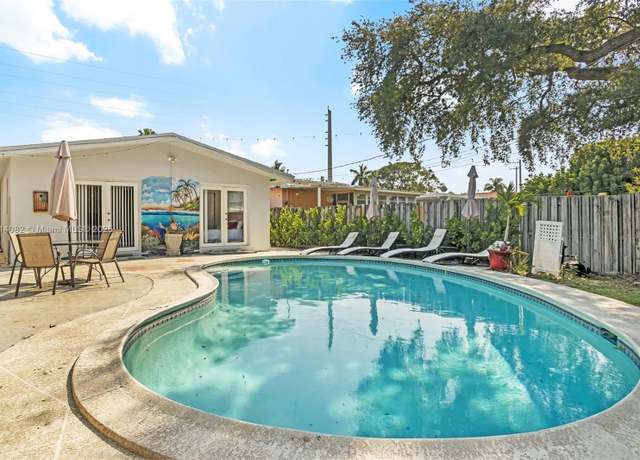 Property at 1547 NE 38th St, Oakland Park, FL 33334, 3 beds, 2 baths