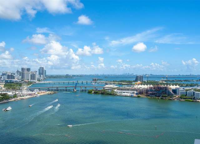 Property at 808 Brickell Key Dr #3205, Miami, FL 33131, 2 beds, 2.5 baths