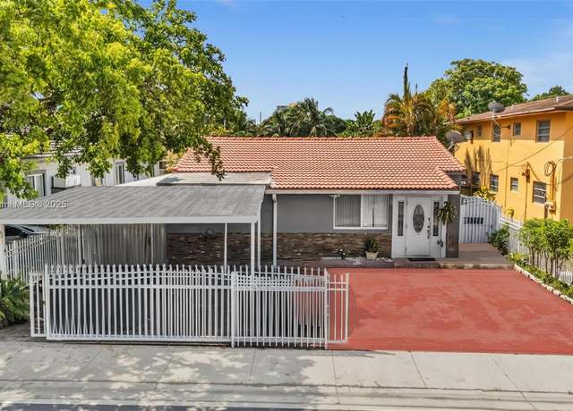 Property at 690 SE 8th St, Hialeah, FL 33010, 2 beds, 1 bath
