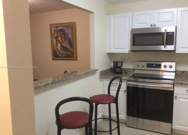 Property at 3771 Environ Blvd #450, Lauderhill, FL 33319, 1 bed, 1.5 baths