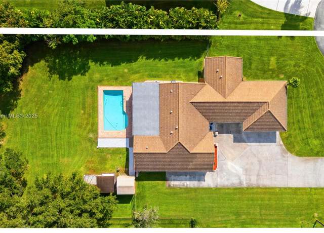 Property at 2940 SW 155th Ln, Davie, FL 33331, 5 beds, 3 baths