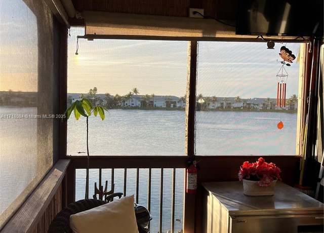 Property at 1400 Jefferson Dr Unit 1400A, Homestead, FL 33034, 3 beds, 2 baths