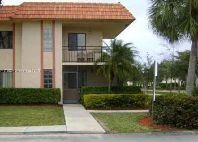 Property at 357 Lakeview Dr #104, Weston, FL 33326, 2 beds, 2 baths