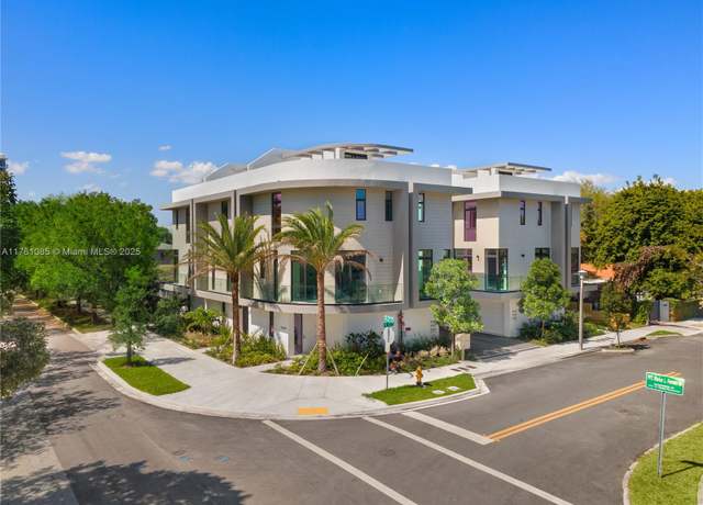 Property at 2501 SW 27 St #4, Miami, FL 33133, 3 beds, 3 baths