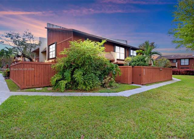 Property at 6421 SW 116th Ct Unit A, Miami, FL 33173, 3 beds, 2.5 baths