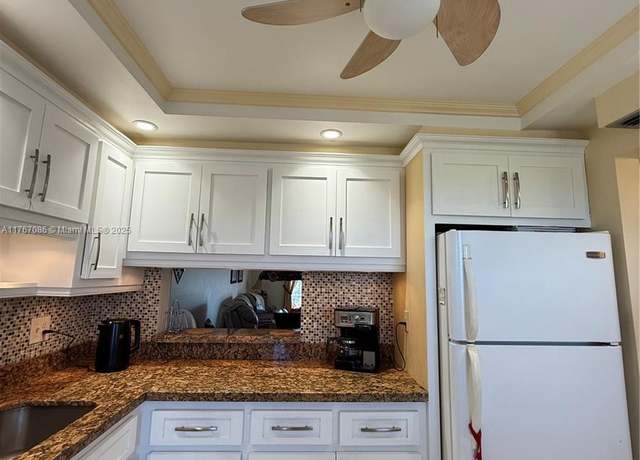 Property at 4800 Hillcrest Ln #511, Hollywood, FL 33021, 2 beds, 2 baths