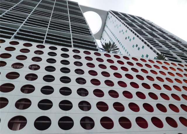 Property at 55 SE 6th St #2107, Miami, FL 33131, 2 beds, 2 baths
