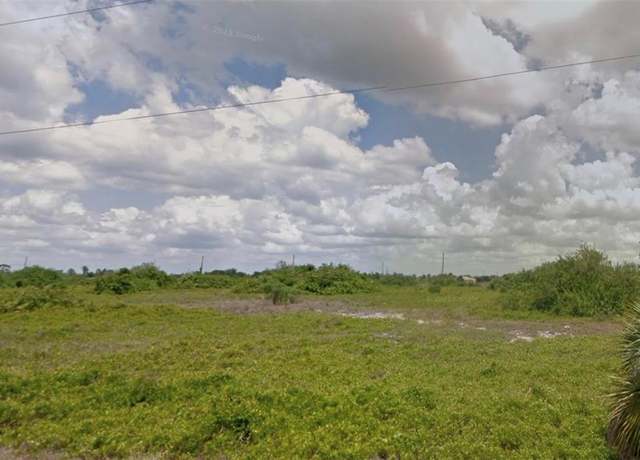 Property at 1418 Wells Ave, Lehigh Acres, FL 33972