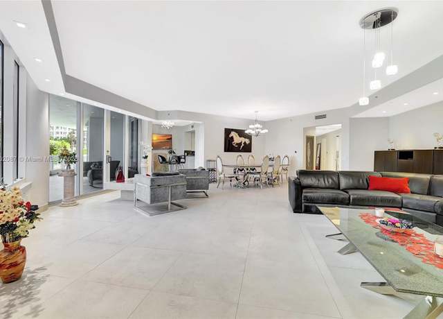 Property at 21200 Point Pl #403, Aventura, FL 33180, 3 beds, 3.5 baths
