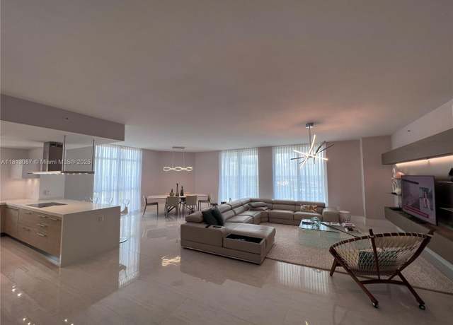 Property at 17301 Biscayne Blvd #1402, North Miami Beach, FL 33160, 3 beds, 2.5 baths