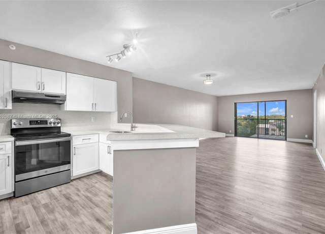 Property at 2112 S Cypress Bend Dr #802, Pompano Beach, FL 33069, 2 beds, 2 baths