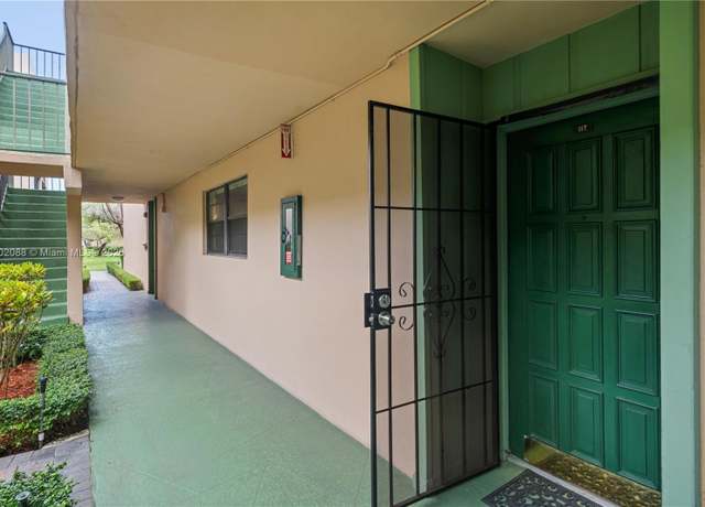 Property at 10525 SW 112th Ave #117, Miami, FL 33176, 2 beds, 2 baths