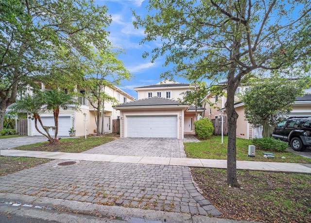 Property at 3223 SE 2nd Dr, Homestead, FL 33033, 5 beds, 3 baths