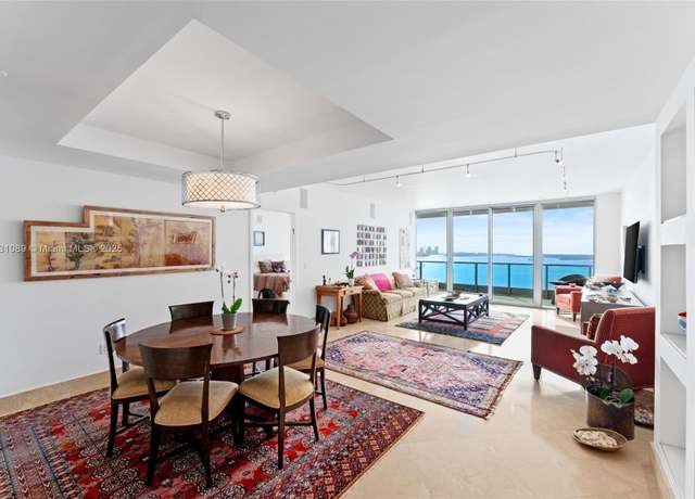 Property at 1331 Brickell Bay Dr #2807, Miami, FL 33131, 3 beds, 3 baths
