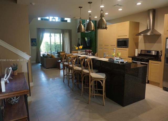 Property at 3120 Brasilia Ave, Kissimmee, FL 34747, 4 beds, 1 bath