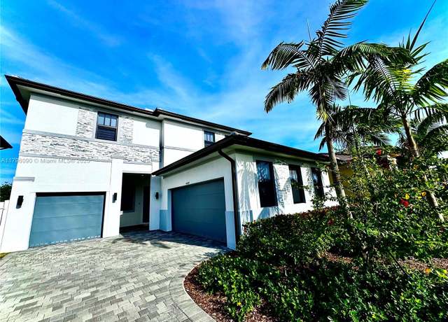 Property at 4409 SW 173rd Ave, Miramar, FL 33029, 5 beds, 4.5 baths