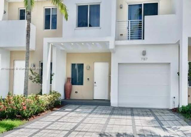 Property at 7187 NW 103rd Path, Doral, FL 33178, 3 beds, 2.5 baths