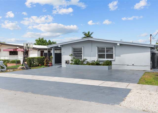 Property at 3331 SW 88th Ct, Miami, FL 33165, 4 beds, 3 baths