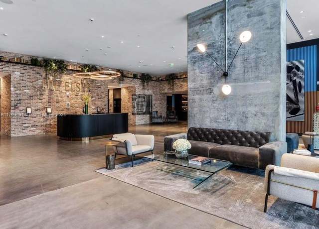 Property at 398 NE 5th St #1412, Miami, FL 33132, 1 bath
