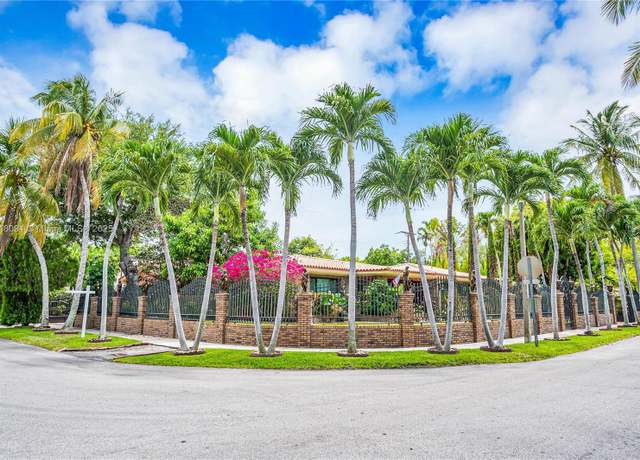 Property at 110 W Shore Dr W, Miami, FL 33133, 4 beds, 4.5 baths