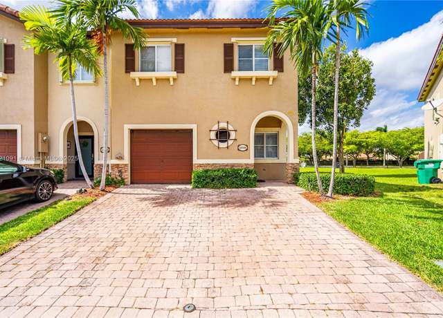 Property at 22006 SW 89th Ct, Cutler Bay, FL 33190, 3 beds, 2 baths