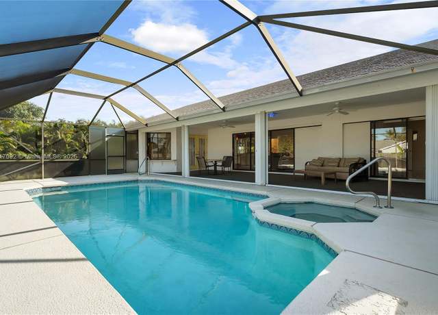 Property at 2581 SE Caladium Ave, Port St. Lucie, FL 34952, 3 beds, 3 baths