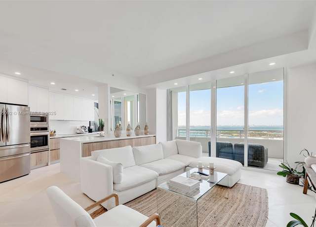 Property at 848 Brickell Key Dr #4002, Miami, FL 33131, 2 beds, 2 baths