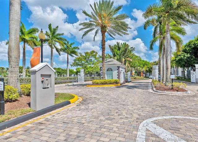 Property at 11185 SW 6th St #103, Pembroke Pines, FL 33025, 2 beds, 2 baths
