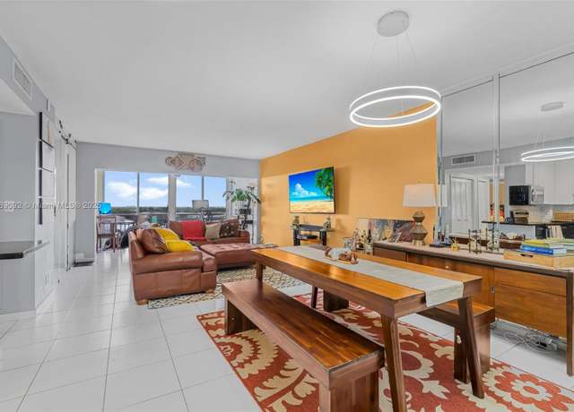 Property at 4400 Hillcrest Dr Unit 912B, Hollywood, FL 33021, 2 beds, 2 baths