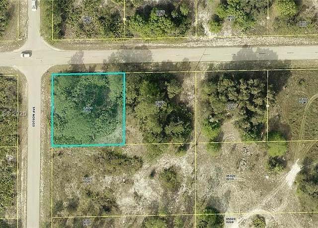 Property at 307 W 14 St, Lehigh Acres, FL 33972