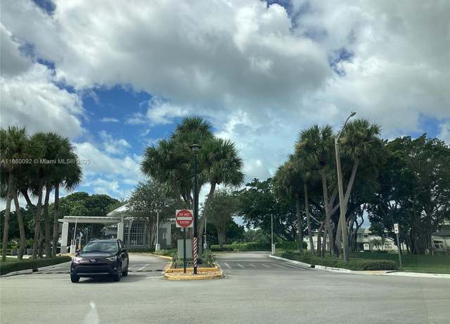 Property at 197 Flanders E #197, Delray Beach, FL 33484, 2 beds, 2 baths