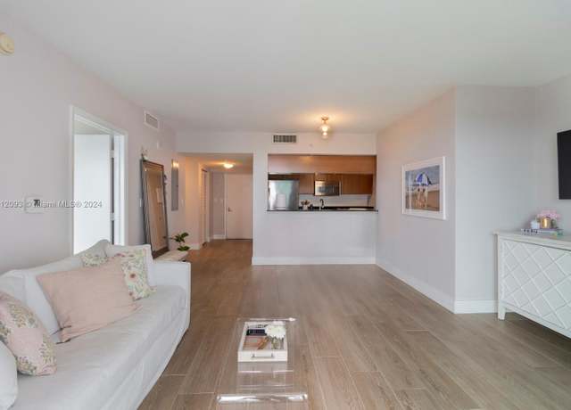 Property at 1800 N Bayshore Dr #2002, Miami, FL 33132, 1 bed, 1 bath