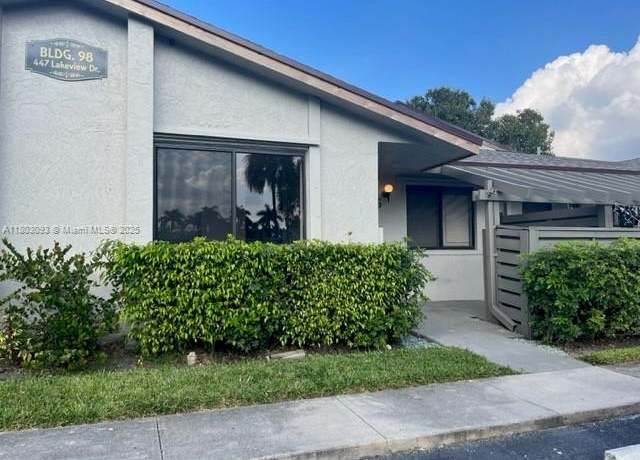 Property at 447 Lakeview Dr #5, Weston, FL 33326, 2 beds, 2 baths
