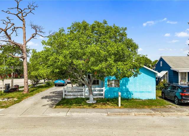 Property at 1007 N E St, Lake Worth, FL 33460, 3 beds, 2 baths