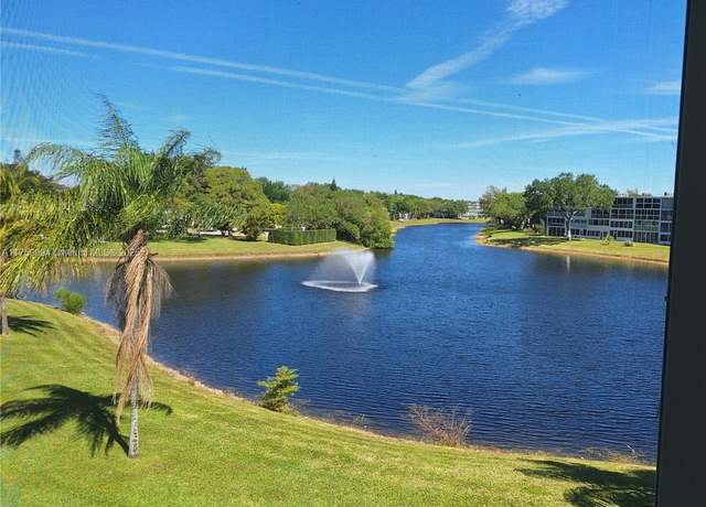 Property at 3012 Oakridge A #3012, Deerfield Beach, FL 33442, 1 bed, 1.5 baths