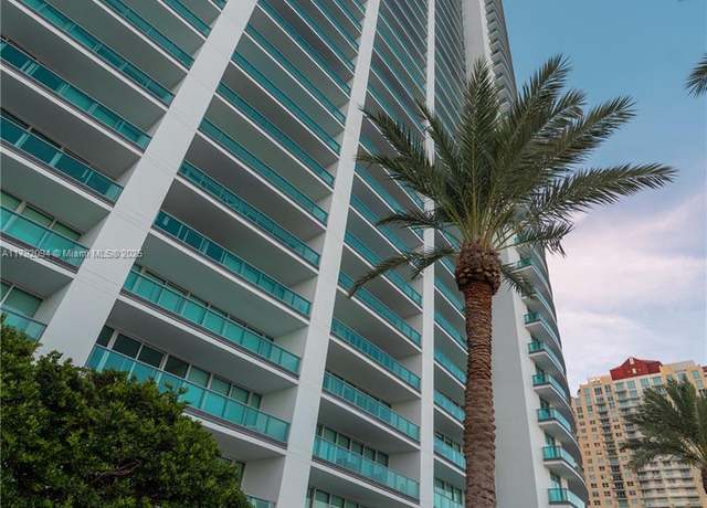 Property at 1331 Brickell Bay Dr #3607, Miami, FL 33131, 3 beds, 3 baths