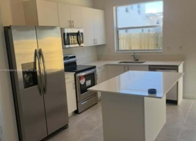 Property at 16300 SW 291st St, Homestead, FL 33033, 3 beds, 3 baths