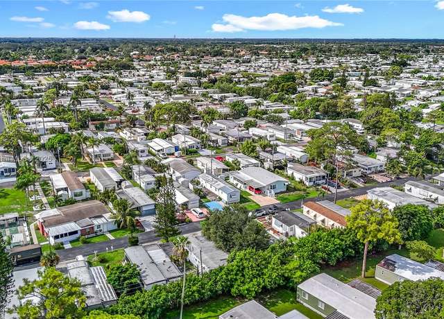 Property at 4165 S 88th Ct S, Boynton Beach, FL 33436, 2 beds, 1.5 baths