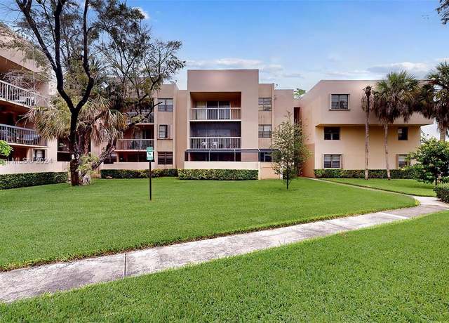 Property at 10425 SW 112th Ave #306, Miami, FL 33176, 2 beds, 2 baths