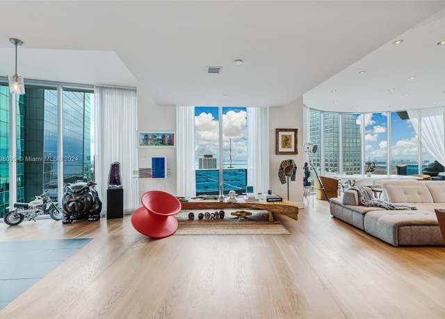Property at 200 Biscayne Boulevard Way #5301, Miami, FL 33131, 3 beds, 4.5 baths