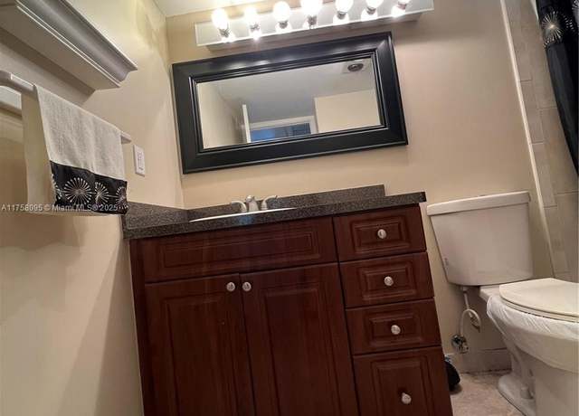 Property at 2562 N Garden Dr N #301, Lake Worth, FL 33461, 1 bed, 1 bath