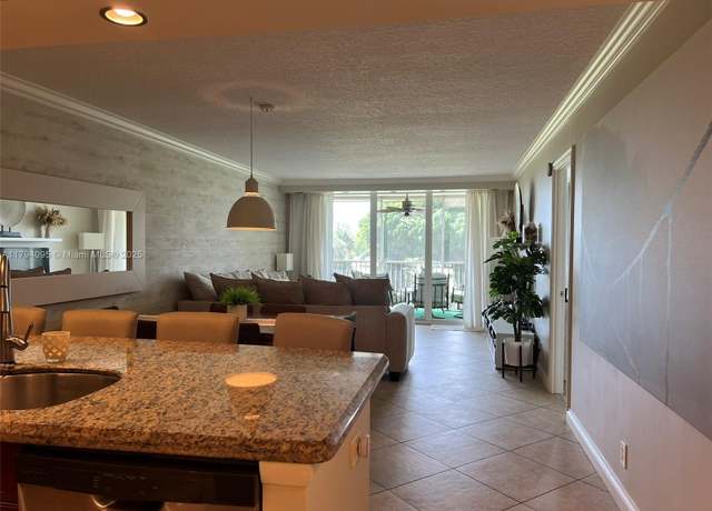 Property at 2601 S Course Dr #304, Pompano Beach, FL 33069, 1 bed, 1.5 baths